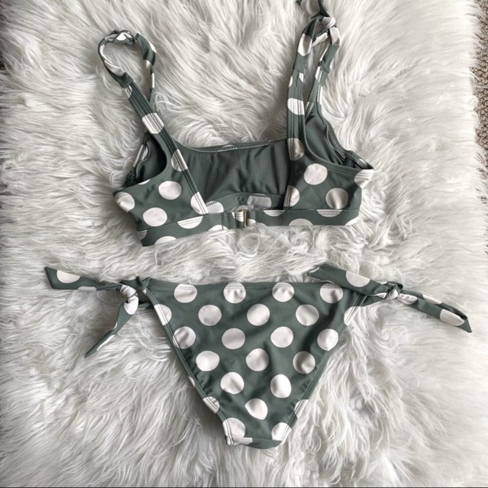 🟢3 for $20 —-XHILIRATION polka dot bikini adj shoulder & hip ties removable pads